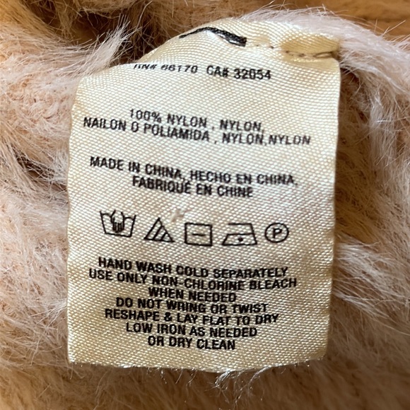 Knitted and knotted Anthropology light pink 100% nylon short sleeve scoop neck - Picture 7 of 12